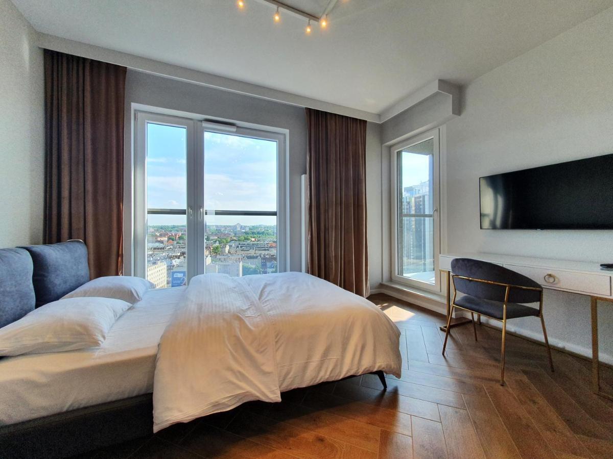 15 Pietro Sokolska 30 Towers Apartments - New - Lux - Parking - Sauna - Gym- And The Best View In 卡托维兹 外观 照片
