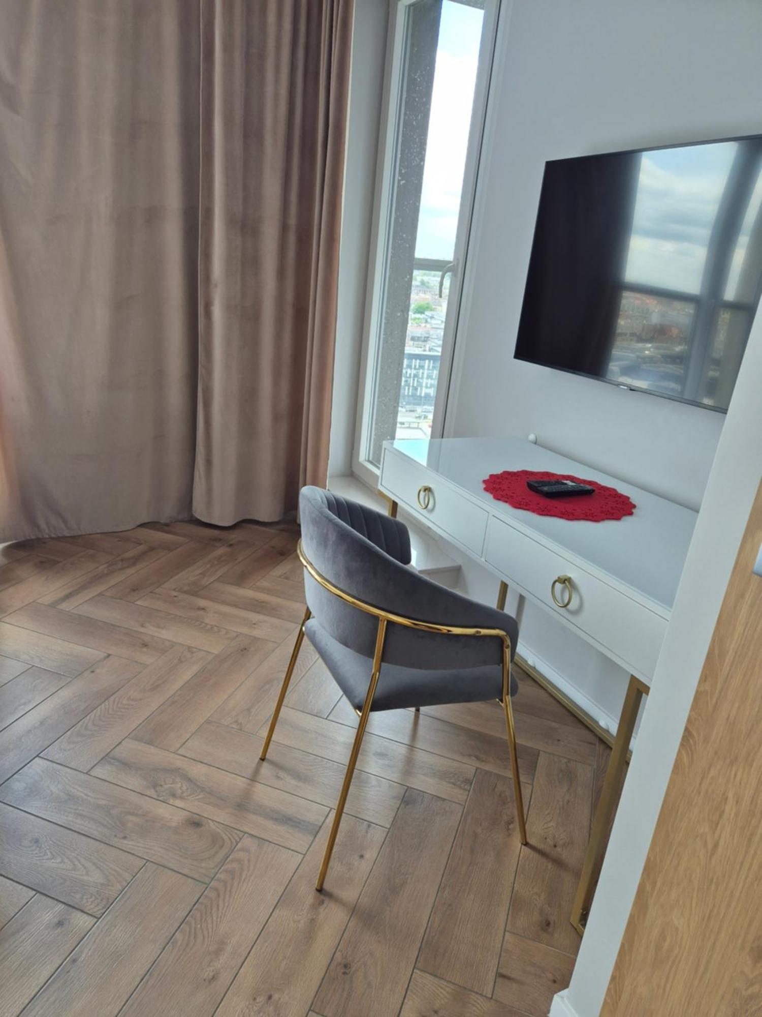 15 Pietro Sokolska 30 Towers Apartments - New - Lux - Parking - Sauna - Gym- And The Best View In 卡托维兹 外观 照片